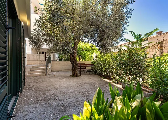 Petrovac Holiday Apartments 2